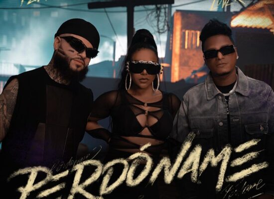 Sofia Lescano 6 ¡Farruko presenta “Perdóname” junto a La Factoría y Eddy Lover en los Premios Billboard 2023!