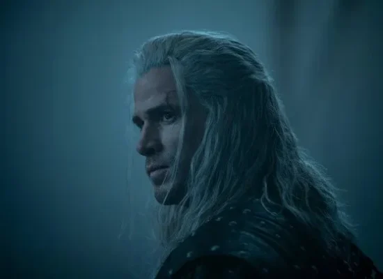 Liam Hemsworth impresiona con su nueva imagen de la cuarta temporada de «The Witcher»