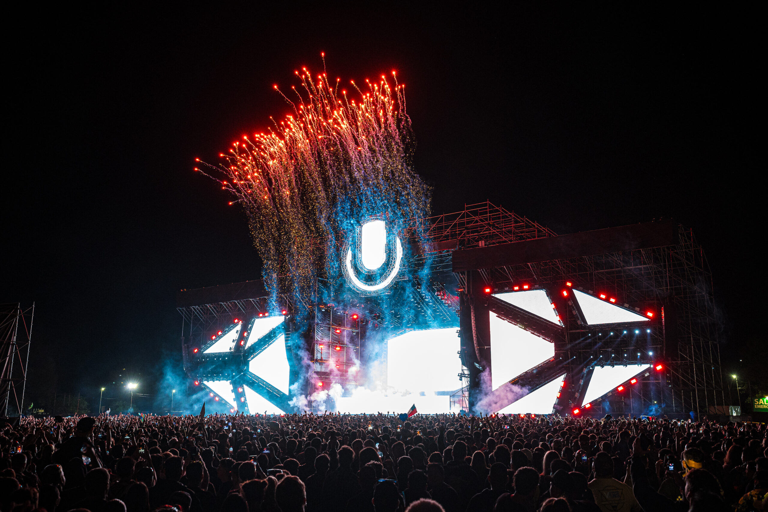 ULTRA Buenos Aires: el reencuentro de la nostalgia y el jolgorio 1 ULTRABA2025 0418 191857 2505 ALIVE scaled