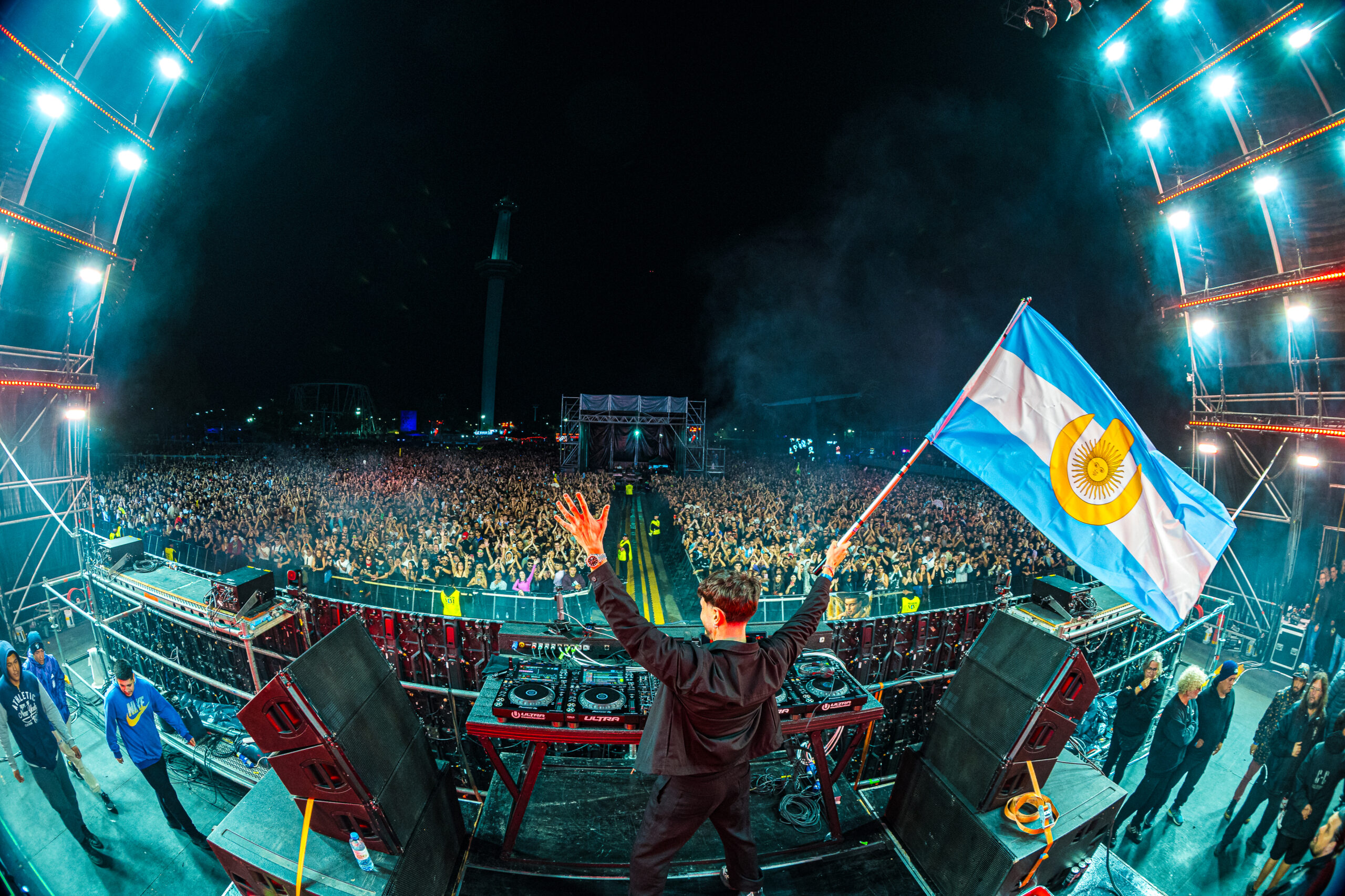 ULTRABA2025 0418 193941 3144 ALIVE scaled