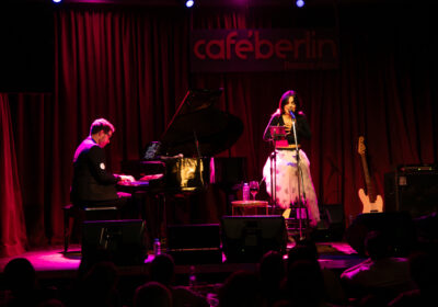 Angela Navarro y Martín Mazzón se presentarán en Café Berlín