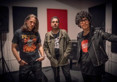 Astrománticos presenta el video de “Hacelo Real”