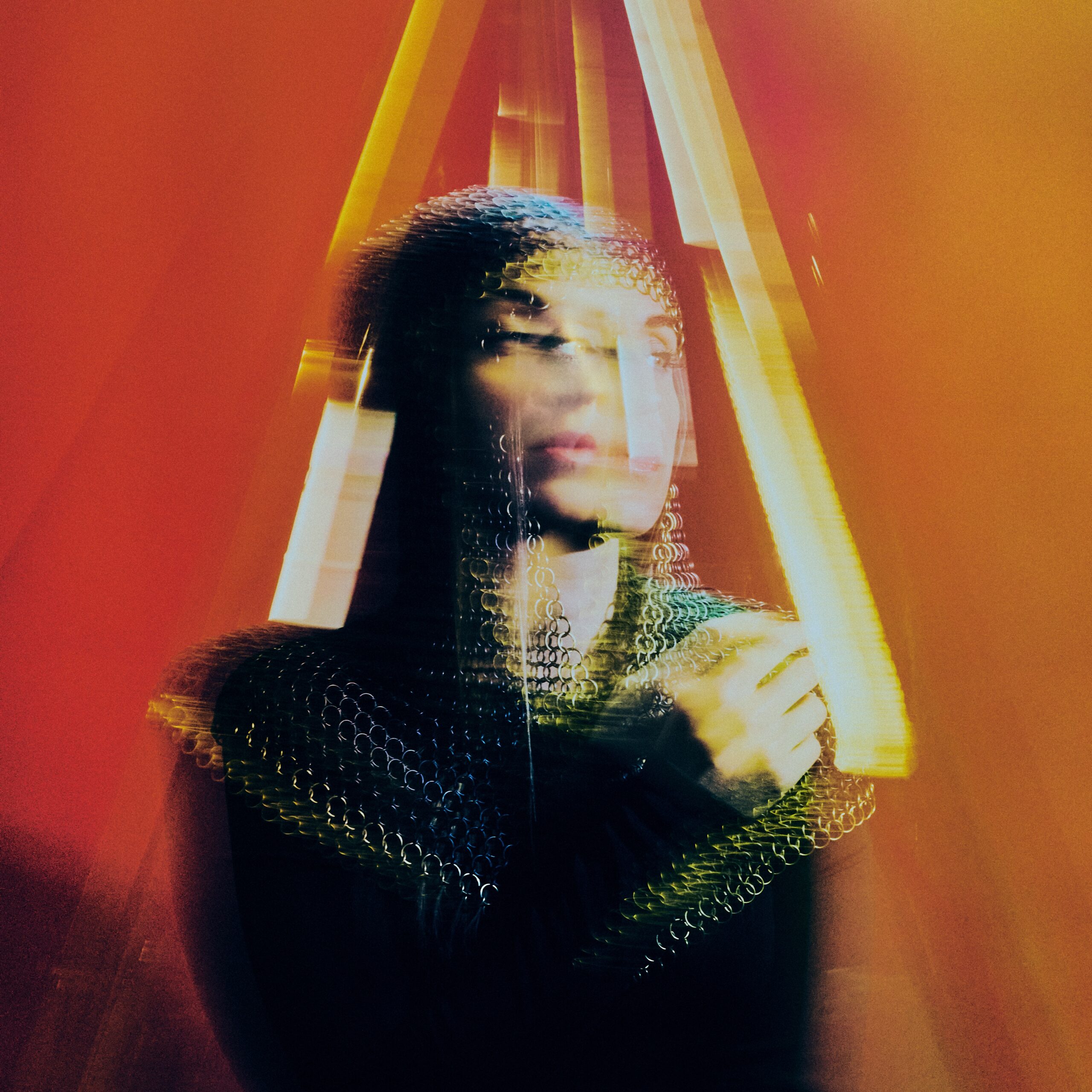 CAROLINA MAMA PRESENTA  “AMINA”,SU ÁLBUM DEBUT 1 1758581904105 AMINA Album Art scaled