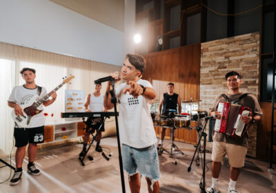 Simón Aguirre presenta “Se le olvidó”, su “Biza Session” cuartetera