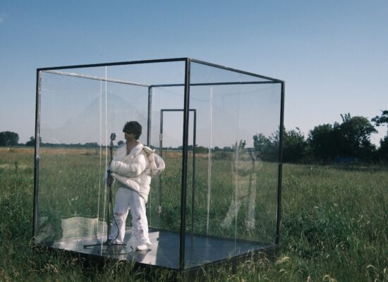 RAMMA ESTRENA “RV”, EL ÁLBUM QUE INAUGURA SU ETAPA MÁS PERSONAL Y CONCEPTUAL