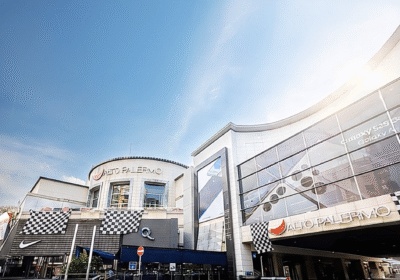 Rápidos y calurosos: el Alto Palermo invita a vivir el verano en la ciudad con el simulador de Fórmula 1