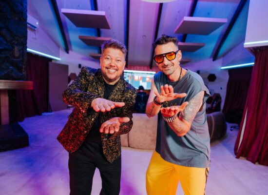 Sofia Lescano 4 LA BANDA DE GRILLO Y LOS FATALES SE UNEN PARA REVERSIONAR UN CLÁSICO DE LOS 90