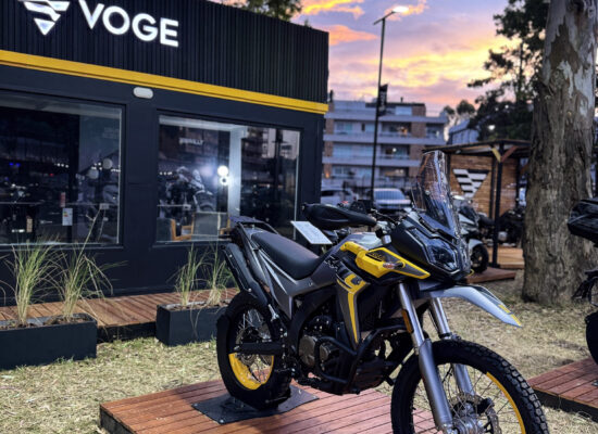 VOGE consolida su liderazgo con lanzamientos y activaciones de verano en Pinamar