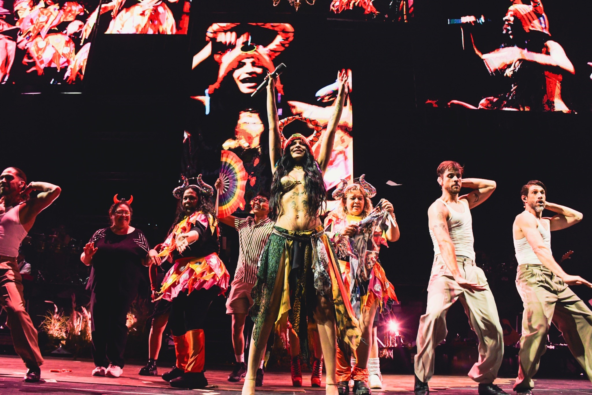 cazzu movistar arena 8