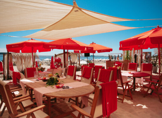 Cuando calienta el sol: Renner presenta su club de playa en Punta del Este y marca la tendencia del Verano 2026