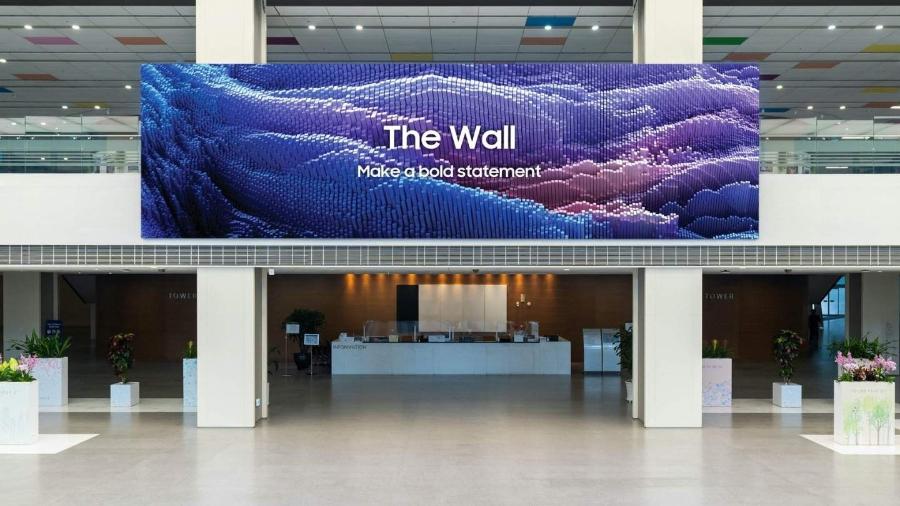 Cómo los Displays profesionales e IoT de Samsung transforman la experiencia en el retail de América Latina 2 02 The Wall