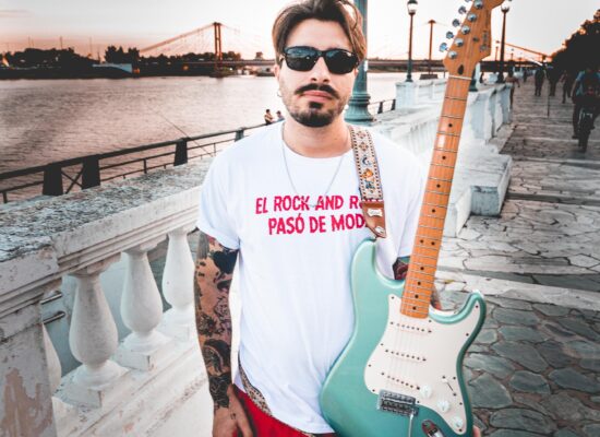 Sofia Lescano 5 «CANCIONES ESPANTOSAS DEL VERANO. VOL 2», lo nuevo de Pato Sabático