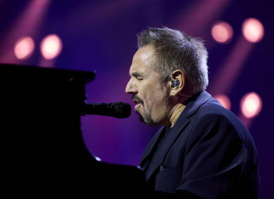 Sofia Lescano 2 SEVILLE, SPAIN - SEPTEMBER 10: Alejandro Lerner performs on stage during the Latin GRAMMY® Celebrates: The Music of Andalusia, A Tribute to the Region's Musical Legacy on September 10, 2025 in Seville, Spain. (Photo by Fran Santiago/Getty Images for The Latin Recording Academy)