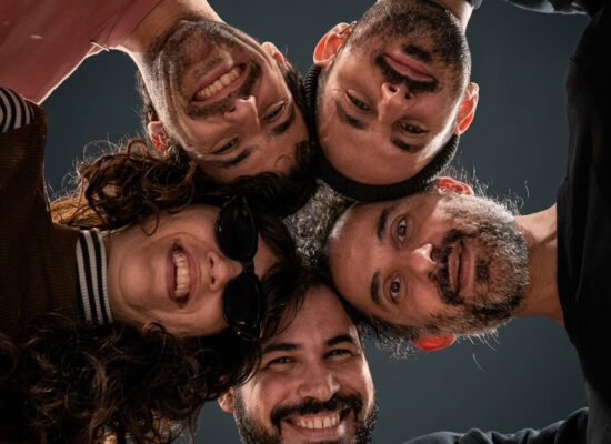 HOTEL POLAROID PRESENTA “PLÁSTICO RAÍZ” EN VIVO