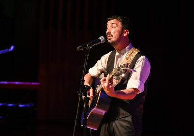 MANU HATTOM PRESENTA “10 AÑOS”, SU NUEVO DISCO EN VIVO EN EL TEATRO ASTROS